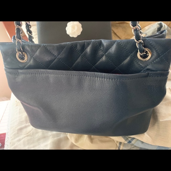Blue caviar chanel tote - Picture 5 of 16